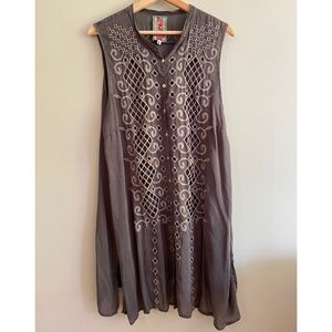Johnny Was XL Grey Sleeveless Summer Tunic Top With Embroidery